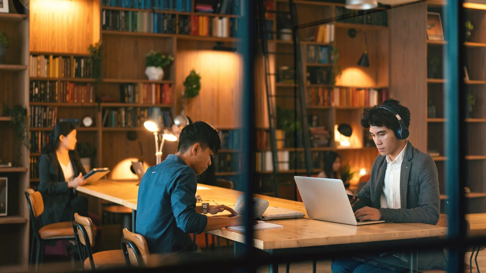 Flexible Work Hubs in Metro Manila: A Smarter Alternative to Working in Cafés