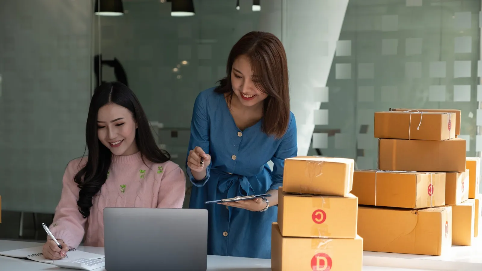 The E-Commerce Guide to Co-working: Leveraging Shared Environments in Makati to Grow Your Brand